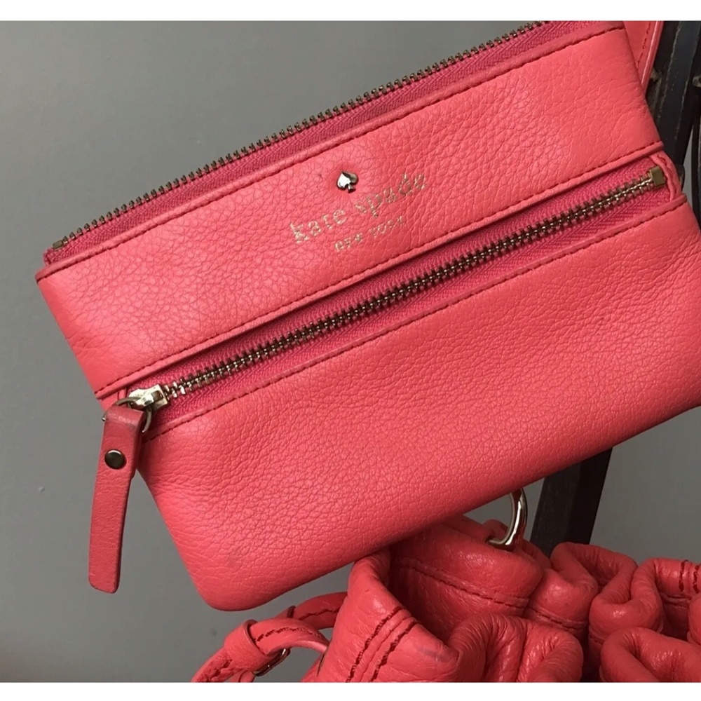 KATE SPADE Drawstring Coral color Pebbled Leather Bucket Bag wallet - Picture 4 of 10